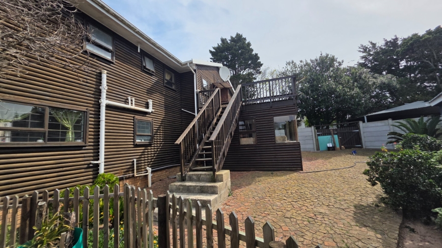 6 Bedroom Property for Sale in Dana Bay Western Cape